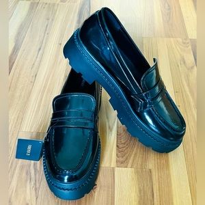 Forever 21 Women’s loafers